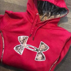 Women’s under armour hoodie in pink